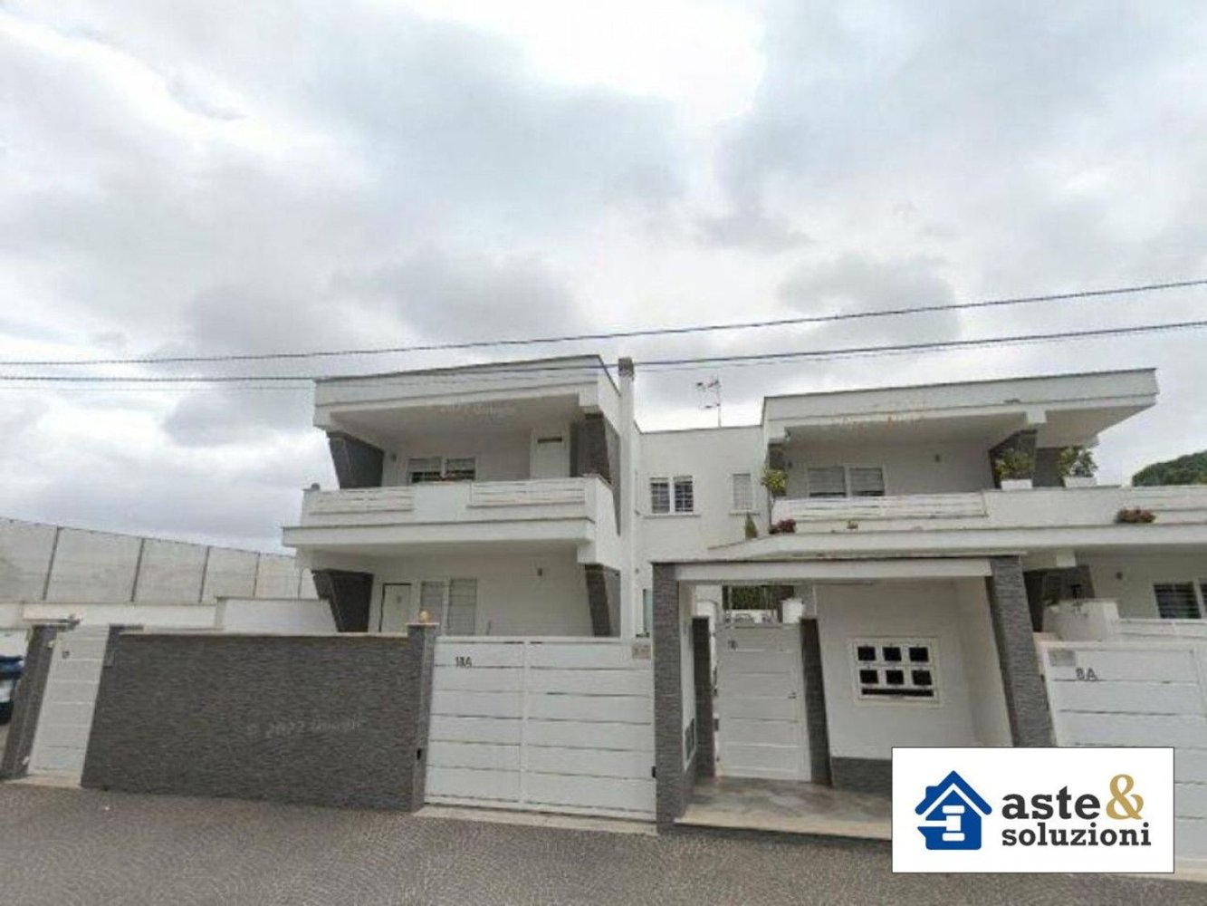 Квартира с 4 спальнями в Рим, Италия № 402900