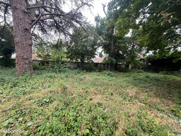  قطعة أرض في Saint-Ouen-l'Aumone, France 355متر مربع رقم 355297