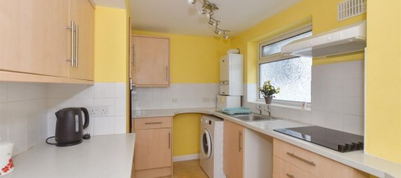 3 bedrooms Bungalow in Essex, United Kingdom No. 3975 3