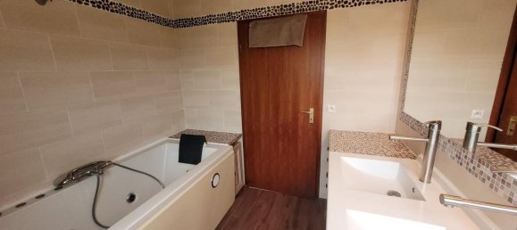 5 bedrooms House in Lassy, France No. 179980 4