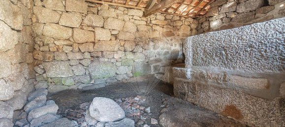 3 bedrooms House in Paredes, Portugal No. 24886 18