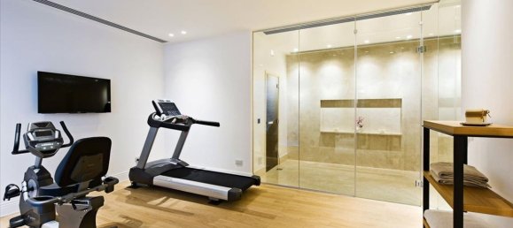 5 bedrooms Villa in Larnaca, Cyprus No. 12492 2