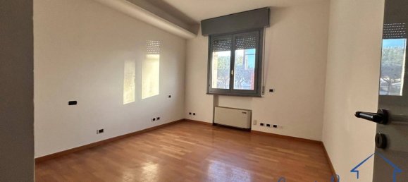 Escritório de 4 divisões em Riccione, Italy N.º 303480 5