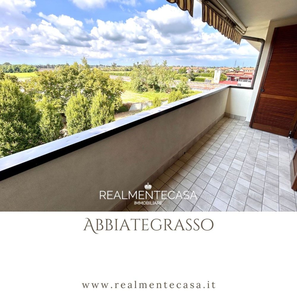 2-salle Appartement à Abbiategrasso, Italy No. 318533