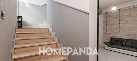 240m² Building in Verona, Italy No. 214052 4