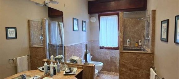 7 غرف نوم شقة في Messina, Italy رقم 354462 14