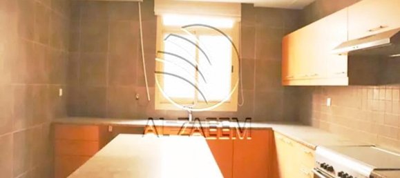 5 bedrooms Villa in Abu Dhabi, UAE No. 29903 7