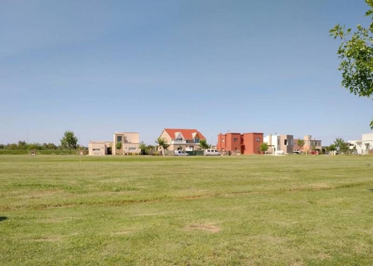  Land in Escobar, Argentina No. 39545