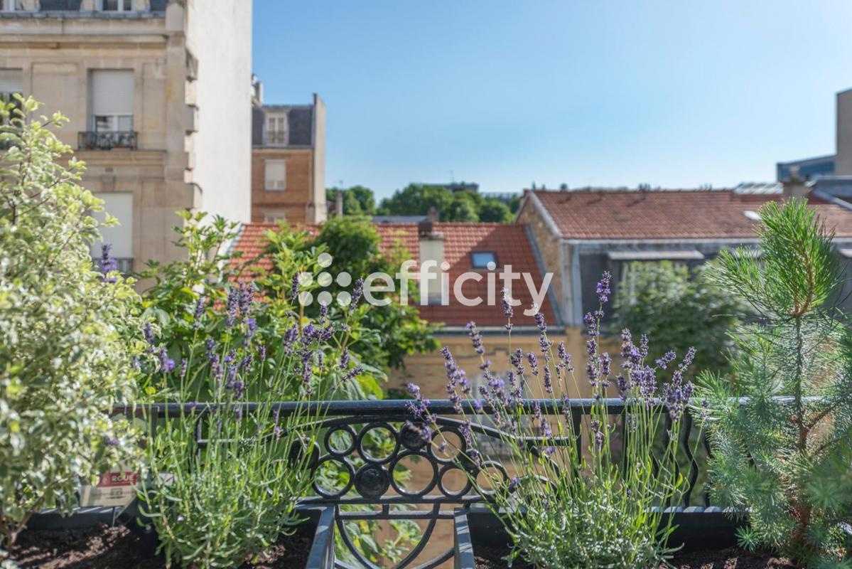 1 bedroom Apartment in Neuilly-sur-Seine, France No. 163292