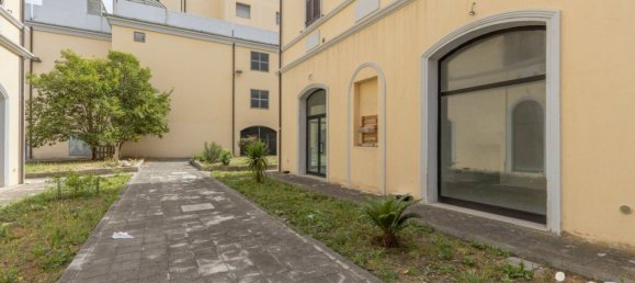 Propiedad comercial de 1 habitación en Ancona, Italy No. 80560 5