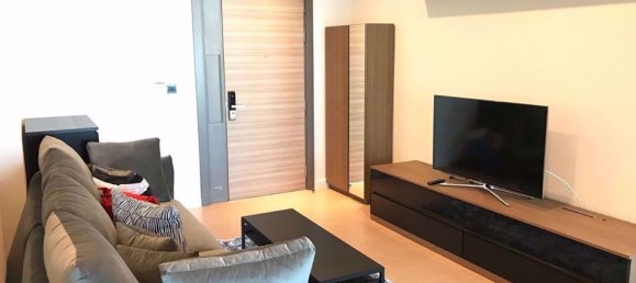 1 bedroom Condo in Bang Rak, Thailand No. 9948 2