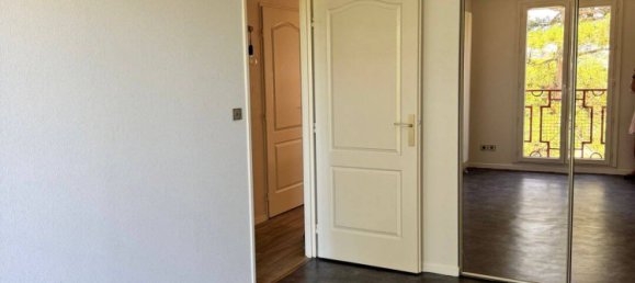 Apartamento de 2 dormitorios en Villemoisson-sur-Orge, France No. 327801 4