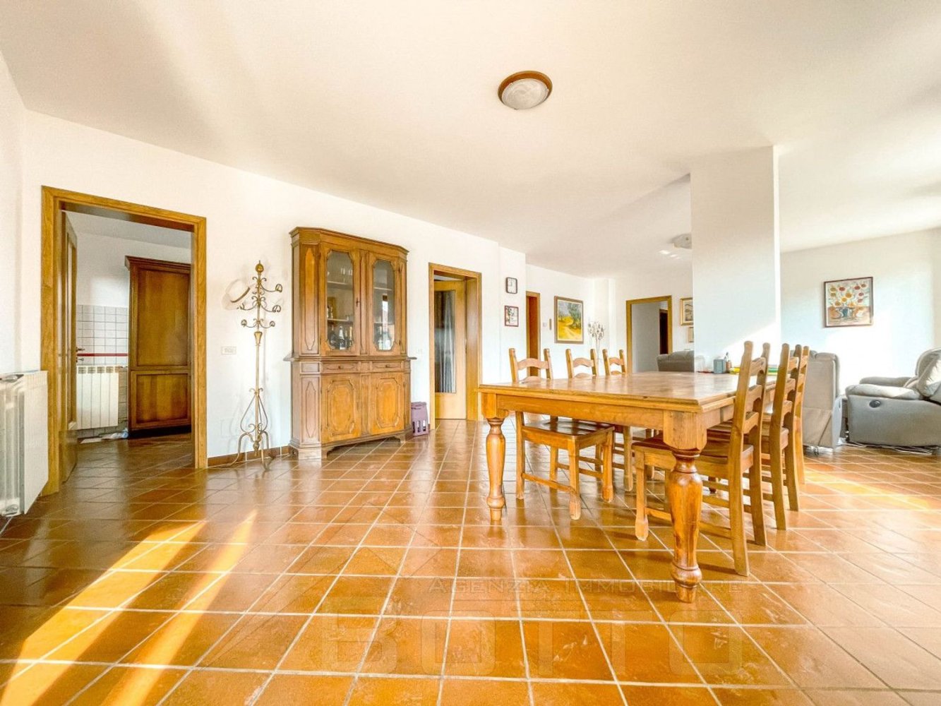 4 bedrooms House in Suno, Italy No. 377466