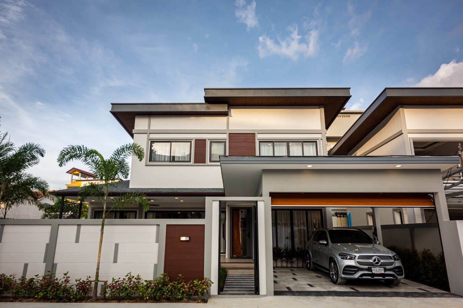 4 bedrooms Villa in Pattaya, Thailand No. 26308