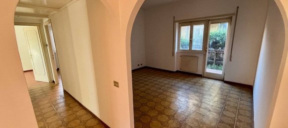 2 bedrooms Apartment in Rome, Italy No. 221449 5