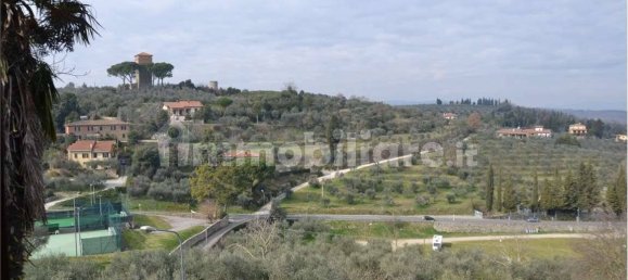 Квартира с 3 спальнями в Лучиньяно, Италия № 119320 5