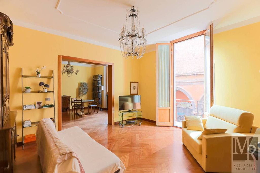 2 bedrooms Apartment in Bologna, Italy No. 135831
