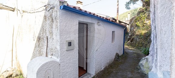 1 bedroom House in Miranda do Corvo, Portugal No. 30308 21