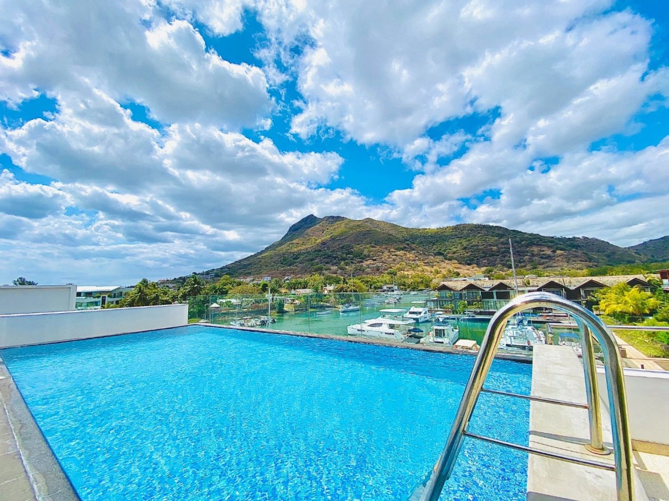 5 bedrooms Villa in Riviere Noire, Mauritius No. 136