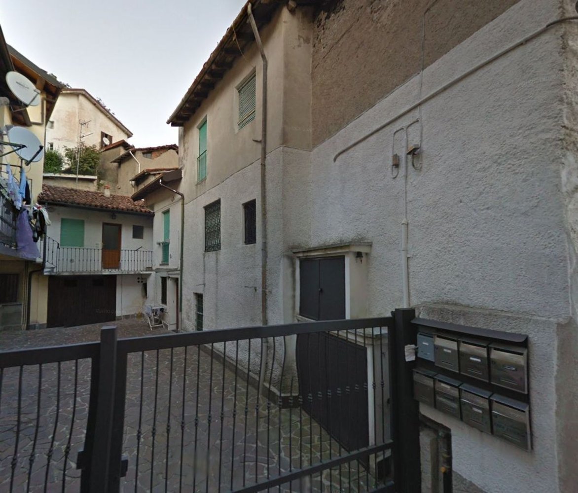 Apartamento de 2 divisões em Ballabio, Italy N.º 8135