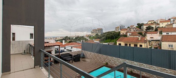 Casa de 3 dormitorios en Odivelas, Portugal No. 53368 4