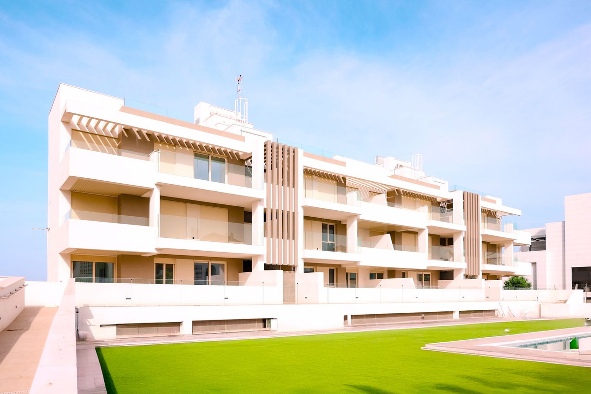 3 غرف نوم شقة في Estepona, Spain رقم 184901