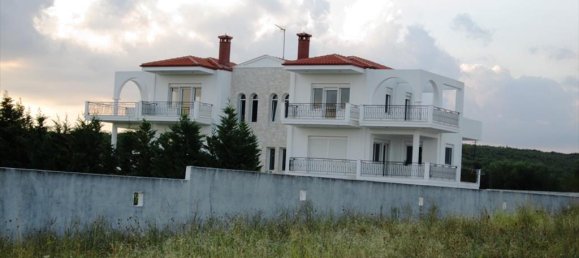 Коммерческая недвижимость с 10 спальнями в Полийирос, Греция № 7000 3