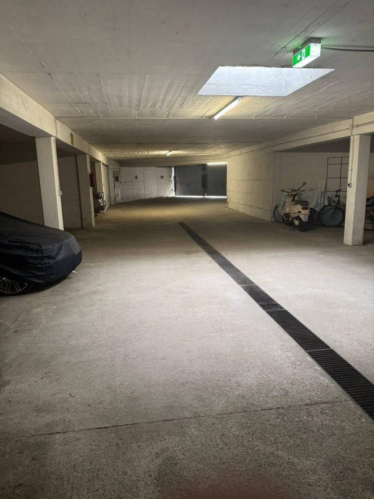  Parking in Munich, Germany No. 244511