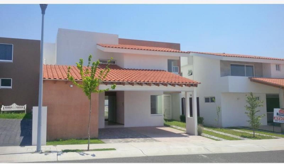 3 bedrooms House in Queretaro, Mexico No. 152709