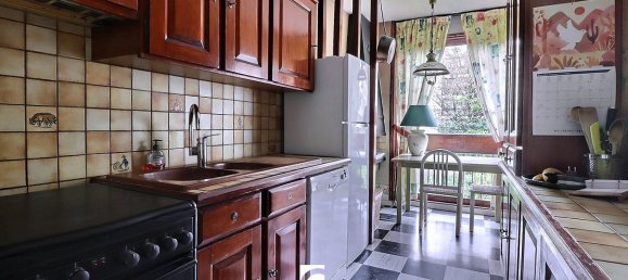 4 Schlafzimmer Wohnung in Fontenay-le-Fleury, France, Nr. 184695 3