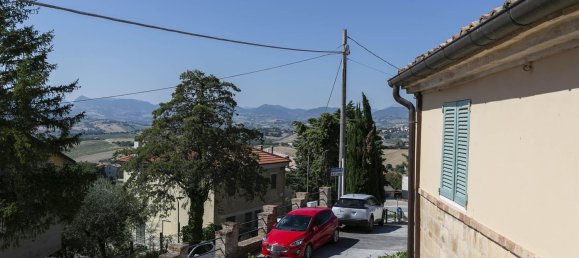 4 bedrooms Apartment in Ostra Vetere, Italy No. 378018 8