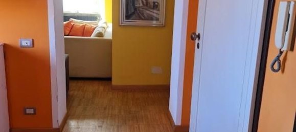 4-salle Appartement à Carrara, Italy No. 300710 10