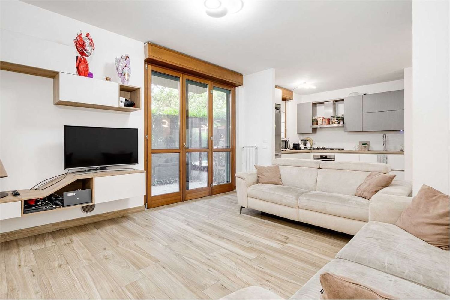 4 rooms Apartment in Lainate, Italy No. 264872