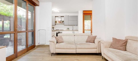 4 rooms Apartment in Lainate, Italy No. 264872 2