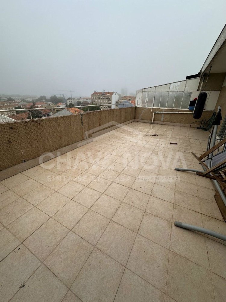 3 bedrooms Apartment in Porto, Portugal No. 11352