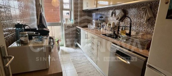 3 bedrooms Apartment in Porto, Portugal No. 11352 6