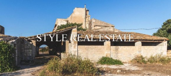 Дом с 7 спальнями в Сиракузы, Италия № 246029 17