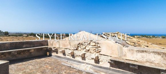 Дом с 7 спальнями в Сиракузы, Италия № 246029 4