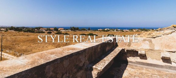 Дом с 7 спальнями в Сиракузы, Италия № 246029 3