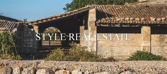 Дом с 7 спальнями в Сиракузы, Италия № 246029 20