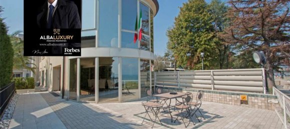 3 bedrooms Villa in Desenzano del Garda, Italy No. 534 6