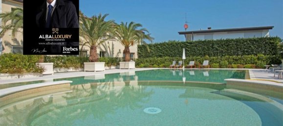 3 bedrooms Villa in Desenzano del Garda, Italy No. 534 3