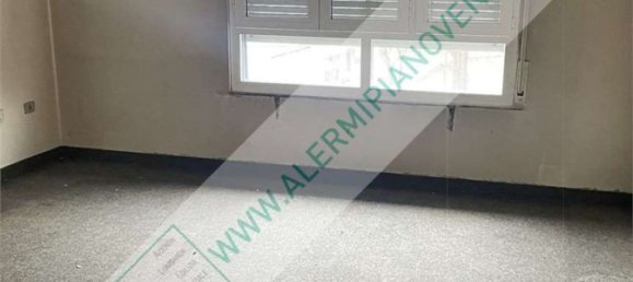 3 bedrooms Apartment in Milan, Italy No. 370134 4