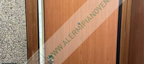 3 bedrooms Apartment in Milan, Italy No. 370134 2