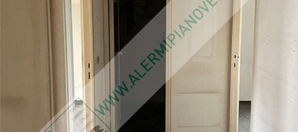 3 bedrooms Apartment in Milan, Italy No. 370134 9