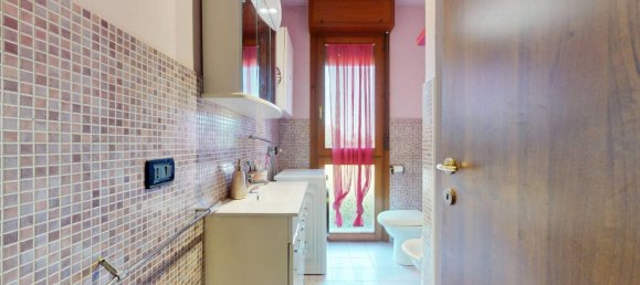 Apartamento de 2 dormitorios en Rubiera, Italy No. 371318 14