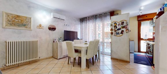 Apartamento de 2 dormitorios en Rubiera, Italy No. 371318 2
