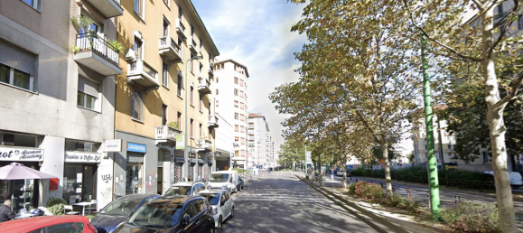 1 room Commercial property in Milan, Italy No. 248407 2