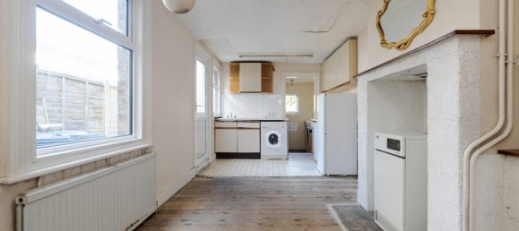 3 Schlafzimmer Haus in London, United Kingdom, Nr. 14213 3