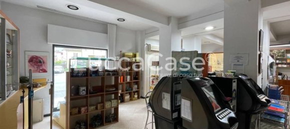 80m² Commercial property in Lucca, Italy No. 161108 6